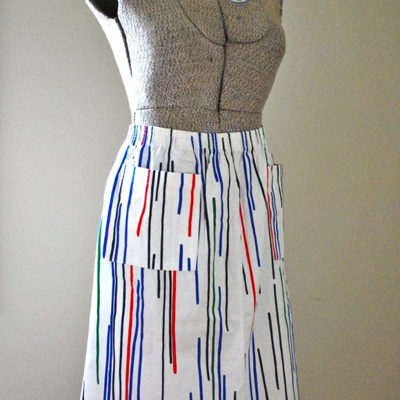 Colourful abstract patterned skirt - Picture 7 of 12